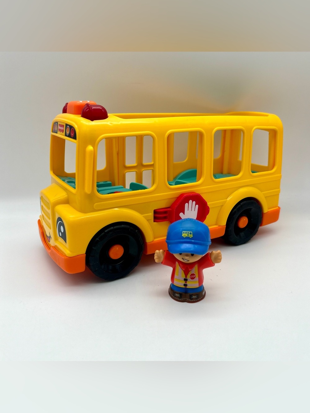 Fisher Price Little People School Bus Push Along Vehicle + 1 Figure, USED/WORKS